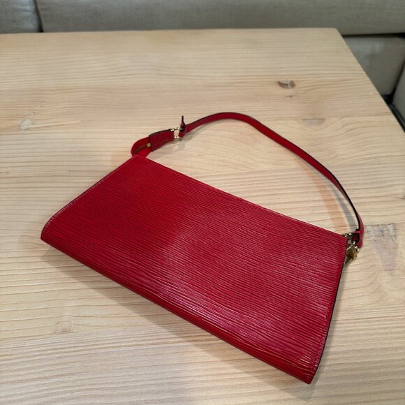 Louis Vuitton Red Epi Pochette - Picture 4 of 14